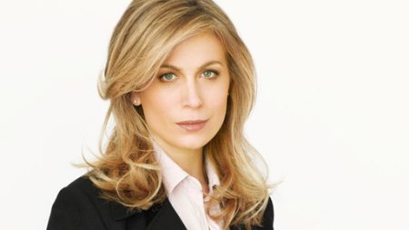 Sonya Walger as trauma surgeon Olivia Benford in FlashForward